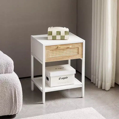 Table d'appoint en rotin 39,9 cm avec tiroir et pieds en métal - Table de chevet blanche
