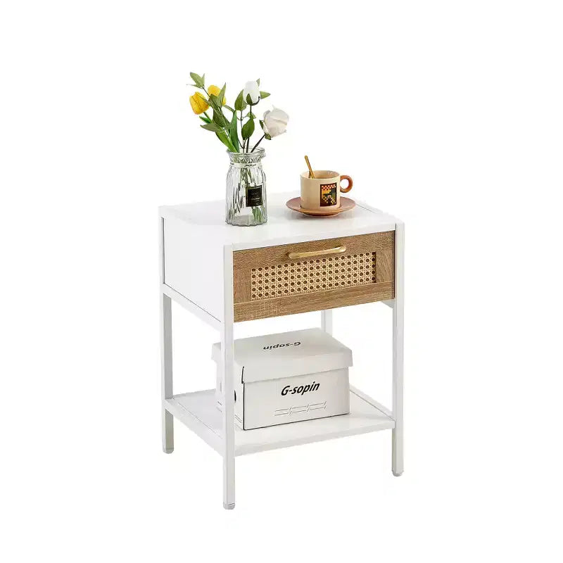 Table d'appoint en rotin 39,9 cm avec tiroir et pieds en métal - Table de chevet blanche