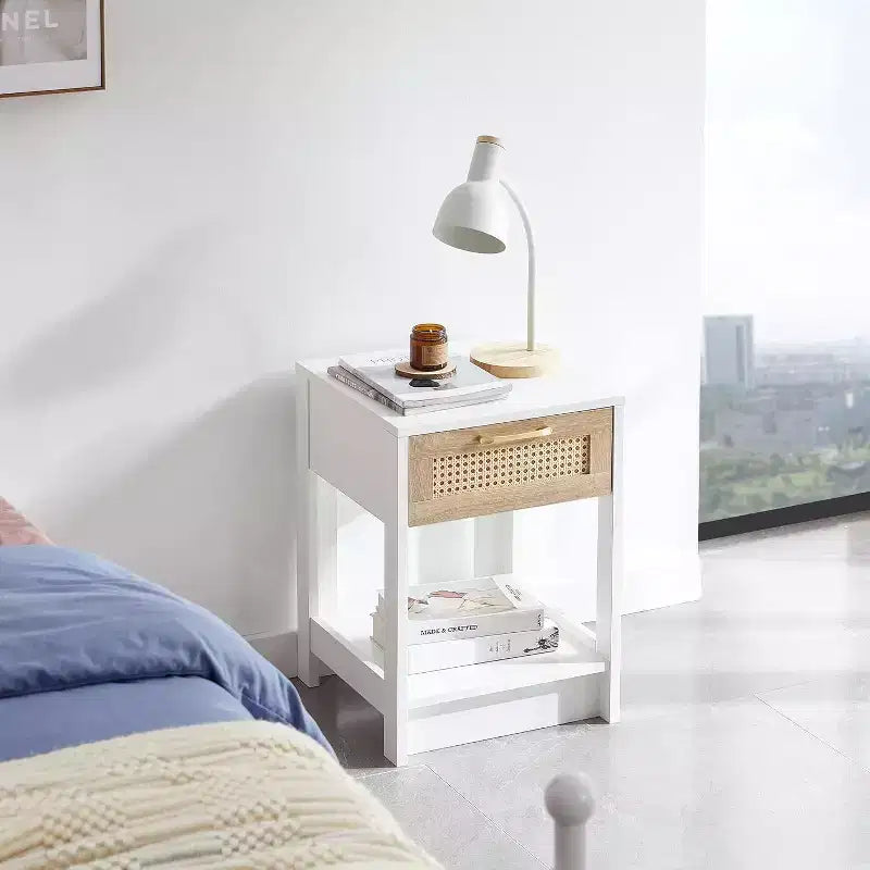 Table de chevet en rotin avec plateau relevable et rangement ouvert - Table d'appoint moderne du milieu du siècle